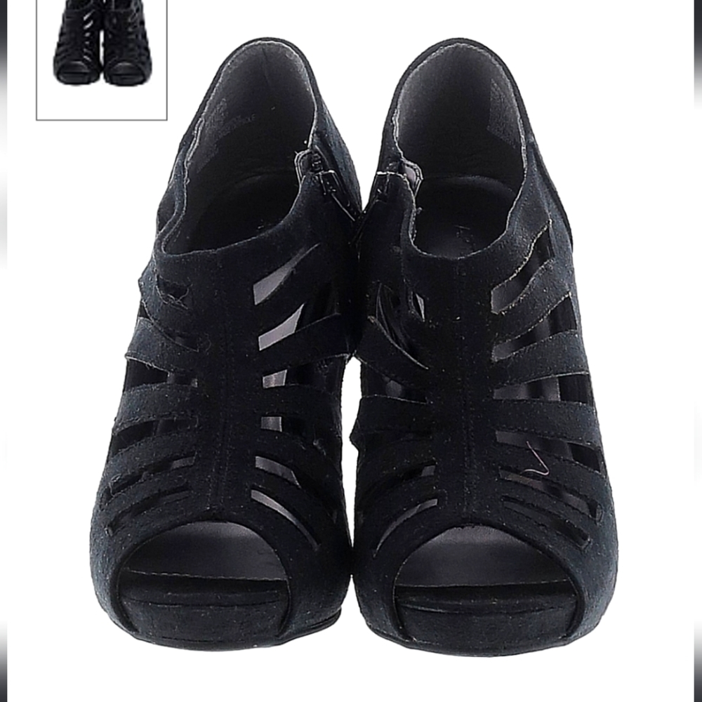 Apt. 9 open toed black heels size 8 1/2 med